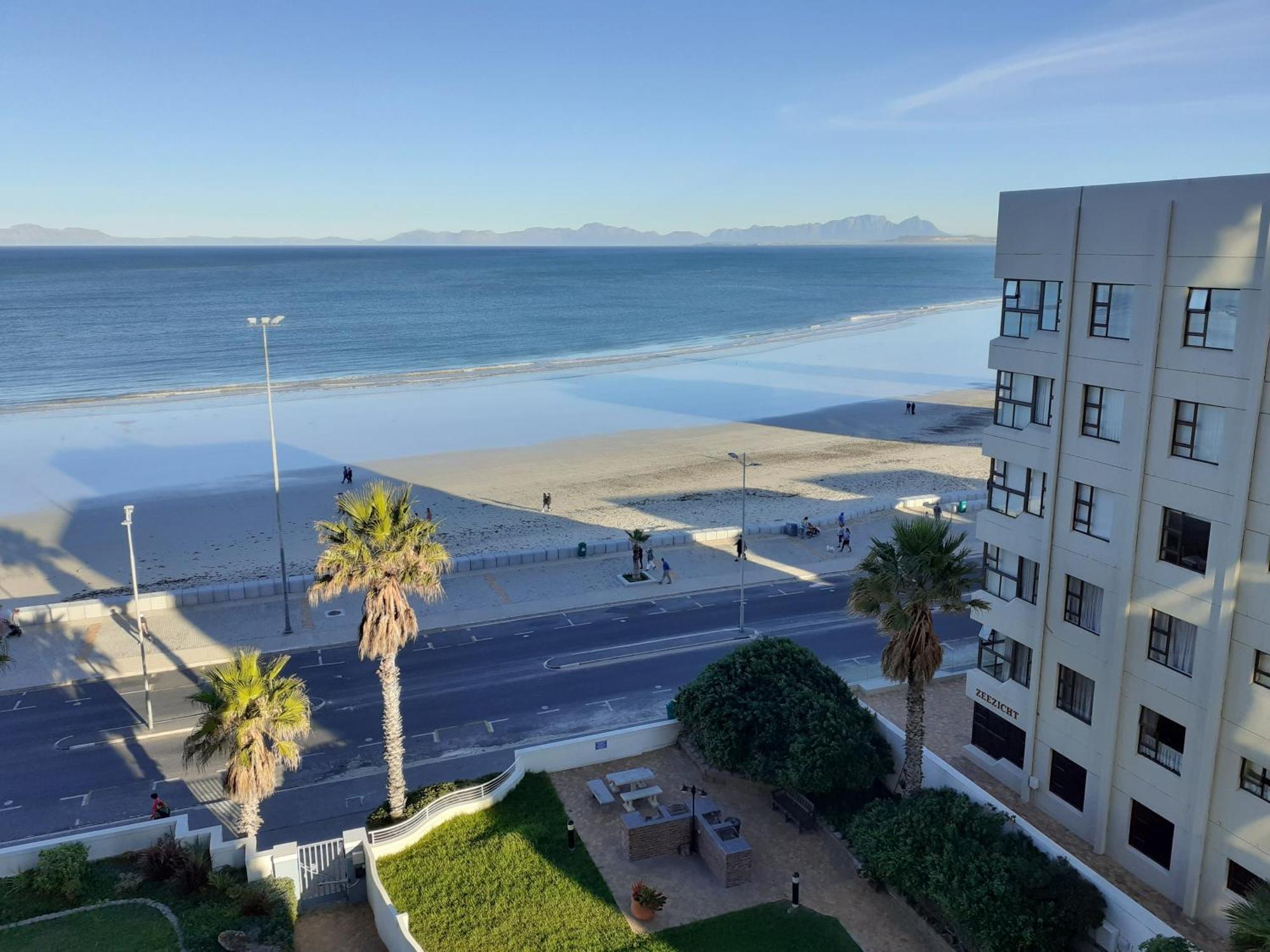 Beach Front Property ストランド エクステリア 写真